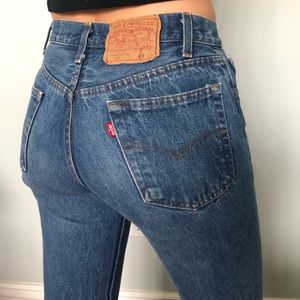 Levi’s boyfriend jeans